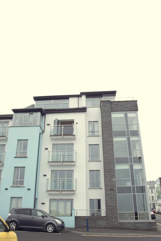 Apartamento Blue Pool View Portrush Exterior foto