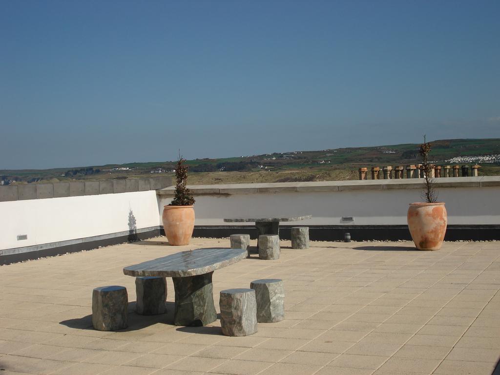 Apartamento Blue Pool View Portrush Exterior foto