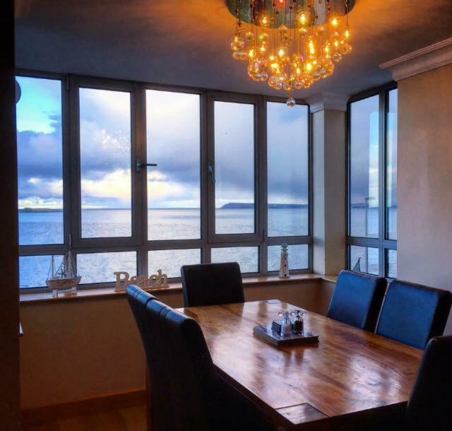 Apartamento Blue Pool View Portrush Exterior foto